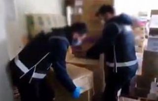 Konya’da stok yapılan 142 bin adet maske ve eldiven...