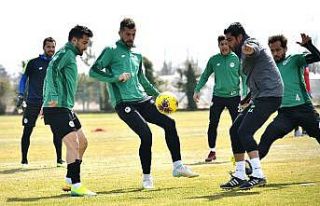 Konyaspor, Fenerbahçe hazırlıklarını sürdürüyor