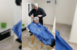 Korona virüsten iş yerleri kapanan berberlerden...