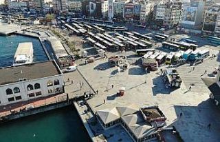 Korona virüsü nedeniyle İstanbul’da meydanlar...