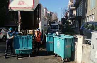 Korona virüsüne karşı çöp konteynerleri de dezenfekte...