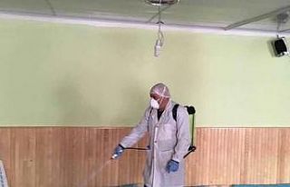 Köyde Korona virüsüne karşı dezenfektan çalışması