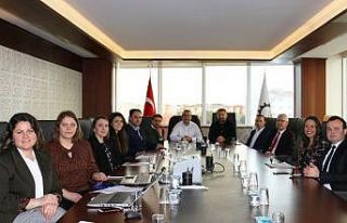 Kozuva: "Dış ticaret hizmetlerimiz devam ediyor"