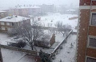 Kulu’da dolu ve kar yağışı etkili oldu