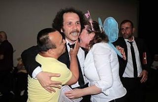 Kuşadası Belediye Tiyatrosu’nda görev değişikliği