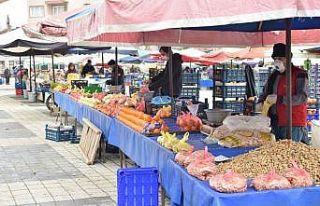 Lapseki’de pazara dışarıdan esnaf alınmadı