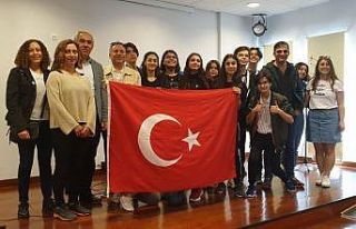 Lise öğrencileri Avrupa kültürünü öğrendi