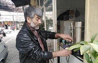Lokantacıdan vatandaşa ücretsiz çay hizmeti