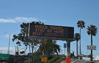 Los Angeles’ın renkli sokakları korona salgını...