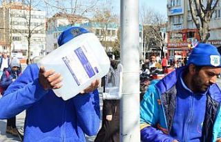 Lüleburgaz’ın caddelerine dezenfektan konuldu