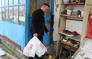 Mahalle muhtarından örnek davranış