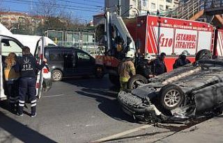Makas atan sürücü kamyonete çarparak takla attı