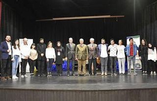 Malatya’da “Bağımlı Değiliz” adlı tiyatro...