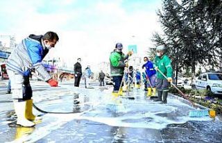 Mamak’ın dört bir yanı dezenfekte ediliyor