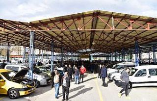 Manisa’da açık oto pazarının faaliyetlerine...