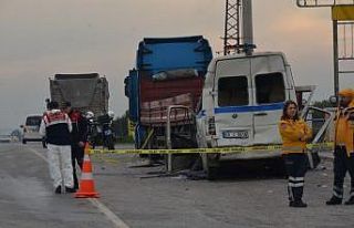 Manisa’da feci kaza: 2 ölü 8 yaralı