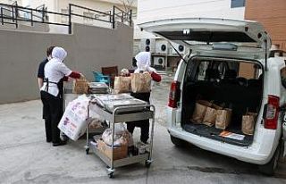 Manisalı sağlıkçılara moral yemeği