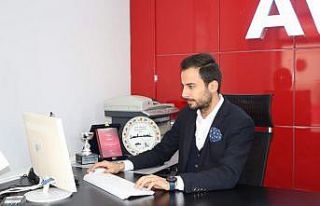 Markette çalışıyordu, işinin patronu olup 25...