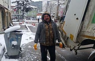 Mart kapıdan baktırdı...Dağ ilçelerinde kar kalınlığı...