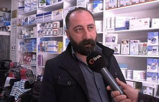 Medikalciler tıbbi maske ve dezenfektan için gelen...