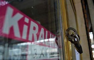 Memleketine dönen üniversite öğrencilerinden ev...