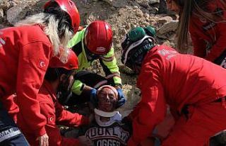 Mersin’deki deprem tatbikatı nefes kesti