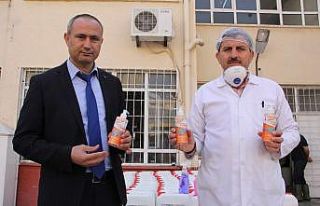 Mersin’deki okul, dezenfektan ürünlerinde seri...