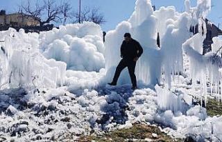 Mersin’in yüksek kesimlerinde buzul manzarası
