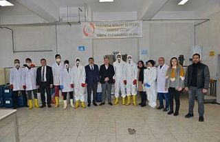 Meslek lisesi öğrencileri koronavirüse karşı...