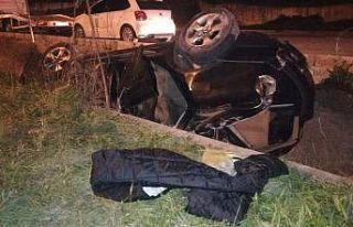 Metrelerce sürüklenen lüks cip takla attı: 1’i...
