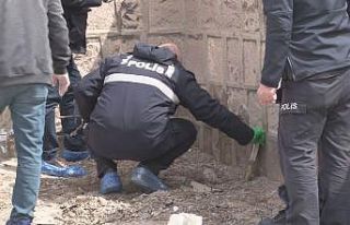 Mezarlık süsü verilen yer polisi harekete geçirdi