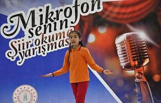 “Mikrofon Senin” adlı şiir yarışması