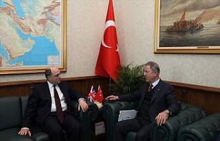 Milli Savunma Bakanı Akar İngiliz mevkidaşı ile...
