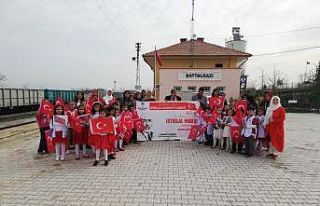 Minik öğrencilere tren yolculuğu