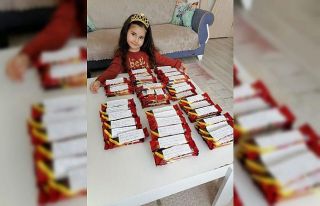 Minik Zeynep’ten hemşire annesine ve sağlık çalışanlarına...