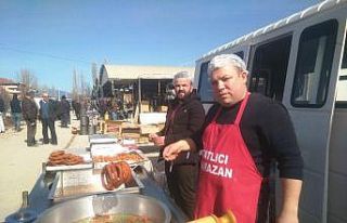 Mobil tatlıcı semt pazarlarında