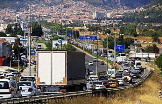 Muğla’da iki kişiye bir araç düşüyor