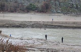 Munzur Çayı’na düşen Uzman Çavuş Yılmaz Güneş’i...