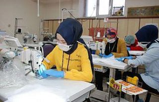 Nene Hatun’un torunları maske üretiyor