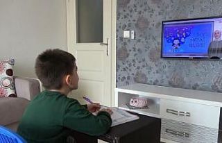 Niğde’de çocuklar uzaktan eğitim alıyor