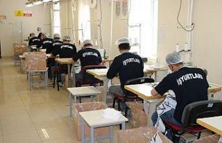 Niğde’de hükümlüler günlük 20 bin adet maske...