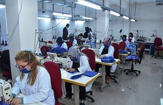 Odadan sağlık çalışanlarına 50 bin maske