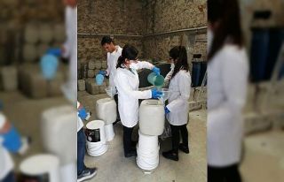 Öğrenciler korona virüse karşı günde 6 ton dezenfektan...