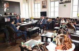 Öğrencilerden Kaymakam Çalık’a ziyaret