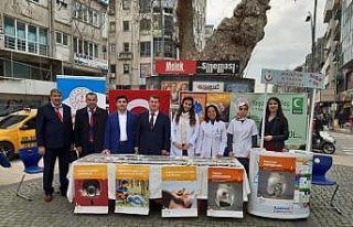 Öğrencilerden Yeşilay Haftası standı