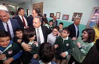 “Öğretmenlikten geldiğinizi beli ettiniz"