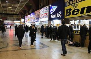 Okullar tatil oldu, öğrenciler otogara akın etti