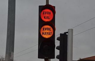 Ordu’da trafik lambalarında ‘evde kal’ uyarısı