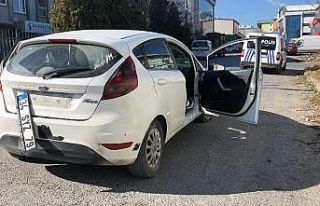 (Özel) Drift yaparak sokağa girmeye çalıştı,...