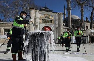 (Özel) Eyüpsultan’da korona virüsüne sabunlu...